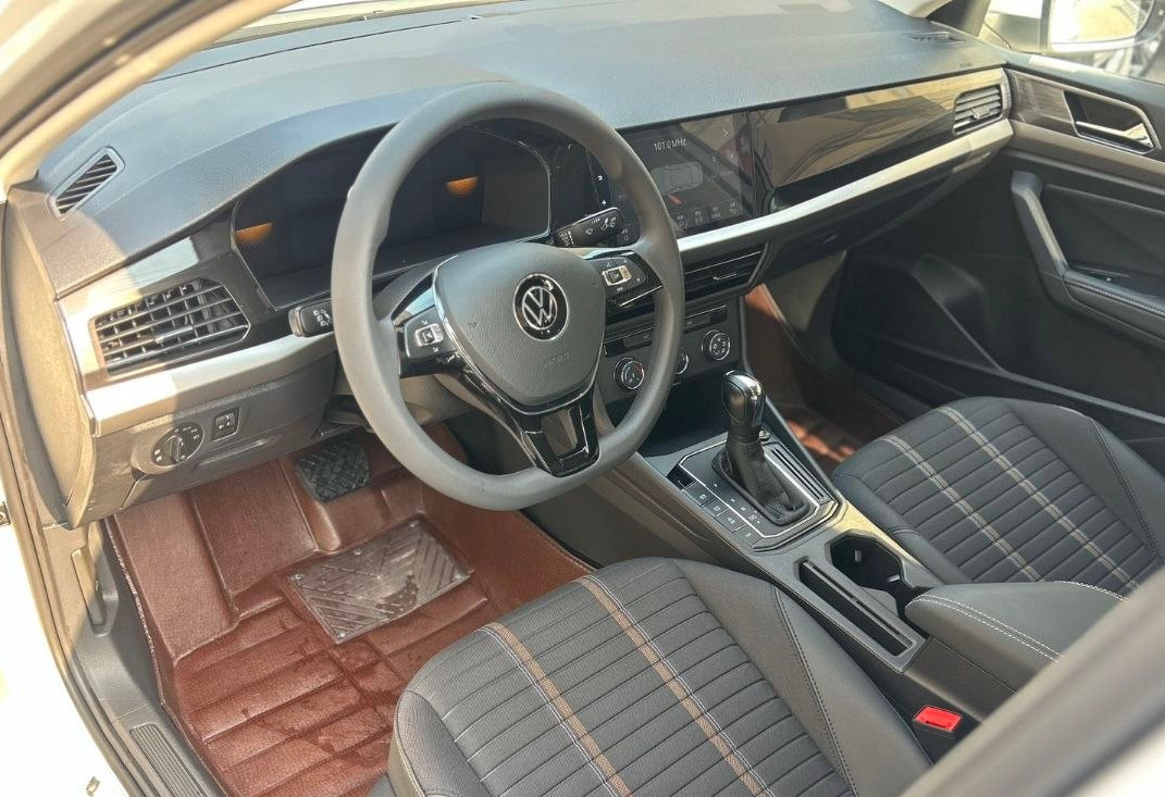 Аренда volkswagen lavida комфорт класса 2022 года в городе Москва от 3200 руб./сутки, передний привод, двигатель: бензин, объем 1.4 литра, ОСАГО (Мультидрайв), без водителя, недорого, вид 5 - RentRide