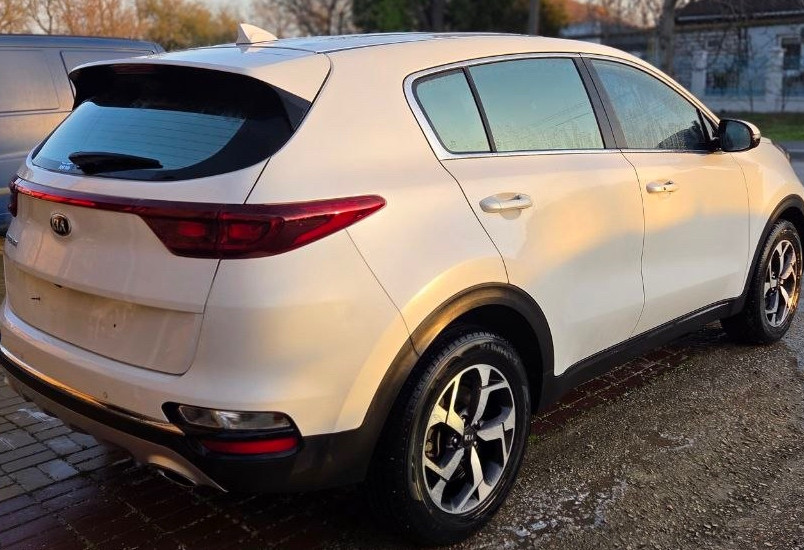 Аренда kia sportage комфорт класса 2021 года в городе Москва от 4000 руб./сутки, передний привод, двигатель: дизель, объем 1.6 литров, ОСАГО (Мультидрайв), без водителя, недорого, вид 2 - RentRide