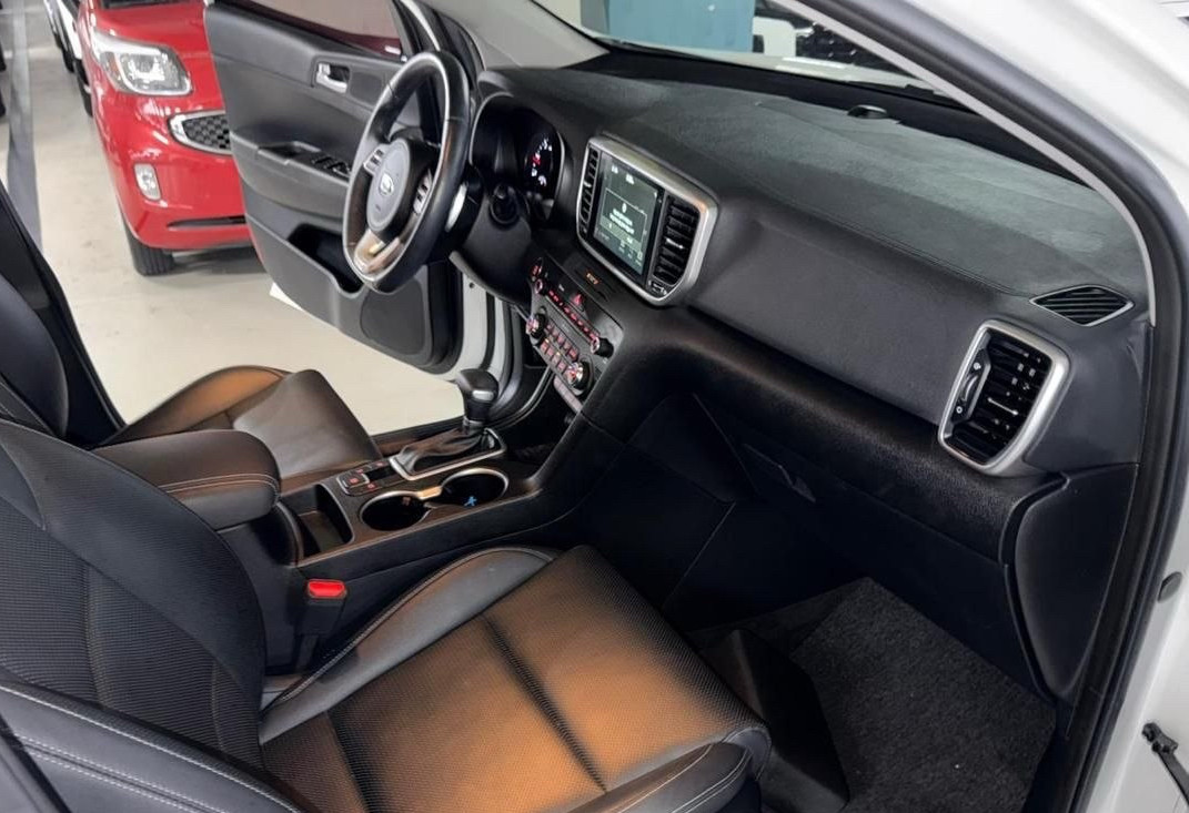 Аренда kia sportage комфорт класса 2021 года в городе Москва от 4000 руб./сутки, передний привод, двигатель: дизель, объем 1.6 литров, ОСАГО (Мультидрайв), без водителя, недорого, вид 5 - RentRide