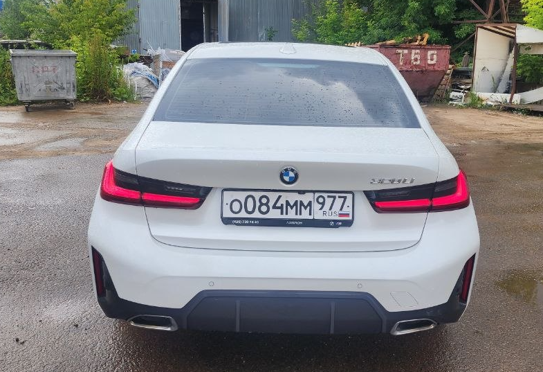 Аренда bmw bmw бизнес класса 2023 года в городе Москва Щелковская от 6400 руб./сутки, задний привод, двигатель: бензин, объем 2 литра, ОСАГО (Мультидрайв), без водителя, недорого, вид 3 - RentRide