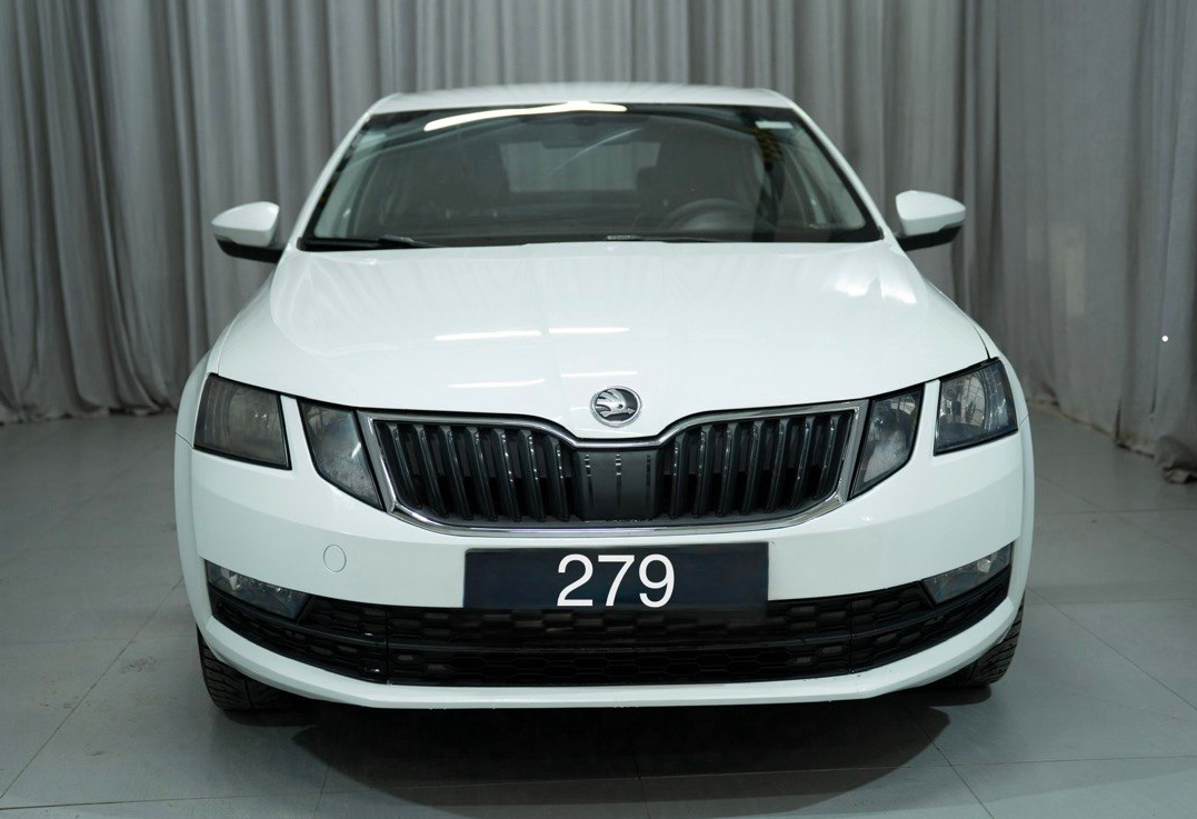 Аренда skoda octavia эконом класса 2020 года в городе Москва Яхромская от 2100 руб./сутки, передний привод, двигатель: бензин, объем 1.6 литров, ОСАГО (Мультидрайв), без водителя, недорого - RentRide