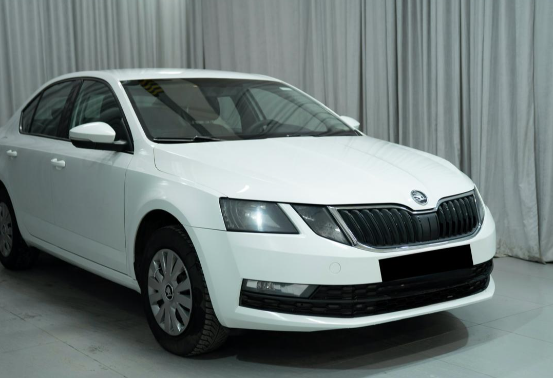 Аренда skoda octavia эконом класса 2020 года в городе Москва Яхромская от 2100 руб./сутки, передний привод, двигатель: бензин, объем 1.6 литров, ОСАГО (Мультидрайв), без водителя, недорого, вид 2 - RentRide