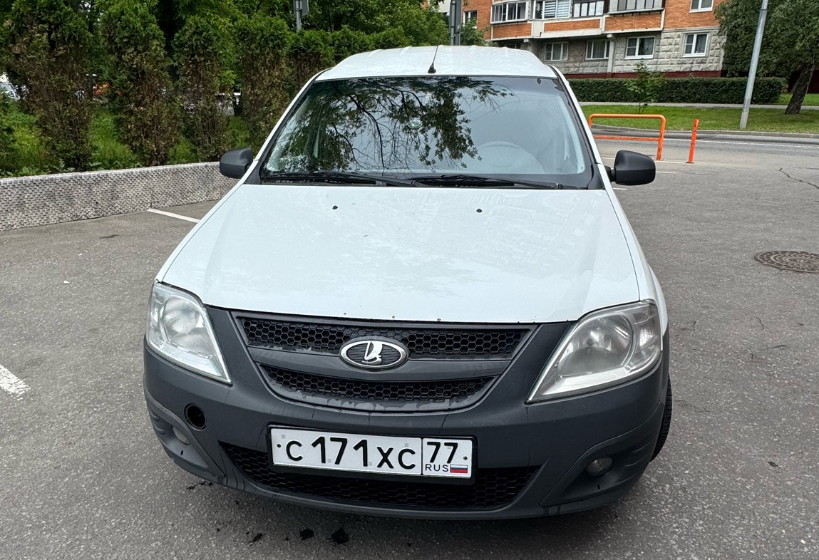 Аренда lada-vaz largus эконом класса 2017 года в городе Москва Бабушкинская от 2000 руб./сутки, передний привод, двигатель: бензин, объем 1.6 литров, без водителя, недорого - RentRide