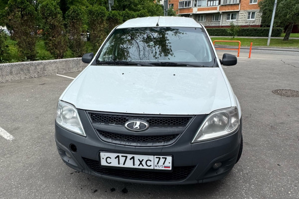 Прокат авто lada-vaz largus эконом класса 2017 года в городе Москва Бабушкинская от 2000 руб./сутки, передний привод, двигатель: бензин, объем 1.6 литров, без водителя, недорого - RentRide
