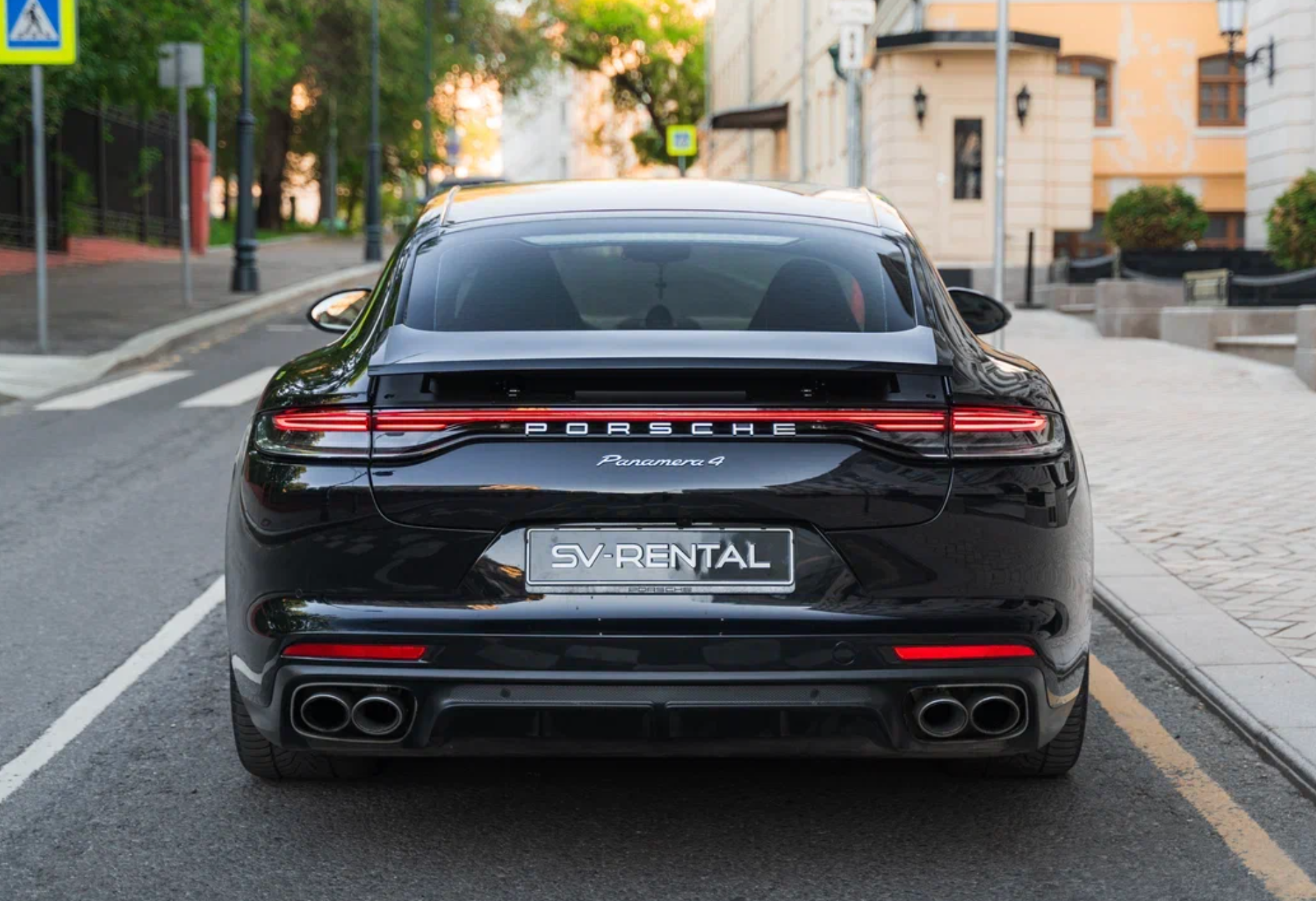 Аренда porsche panamera премиум класса 2021 года в городе Москва Спортивная от 21600 руб./сутки, полный привод, двигатель: бензин, объем 2.9 литров, каско (Мультидрайв), ОСАГО (Мультидрайв), без водителя, недорого, вид 4 - RentRide