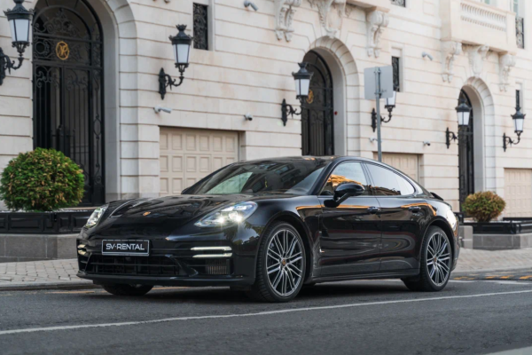 Прокат авто porsche panamera премиум класса 2021 года в городе Москва Спортивная от 21600 руб./сутки, полный привод, двигатель: бензин, объем 2.9 литров, каско (Мультидрайв), ОСАГО (Мультидрайв), без водителя, недорого - RentRide