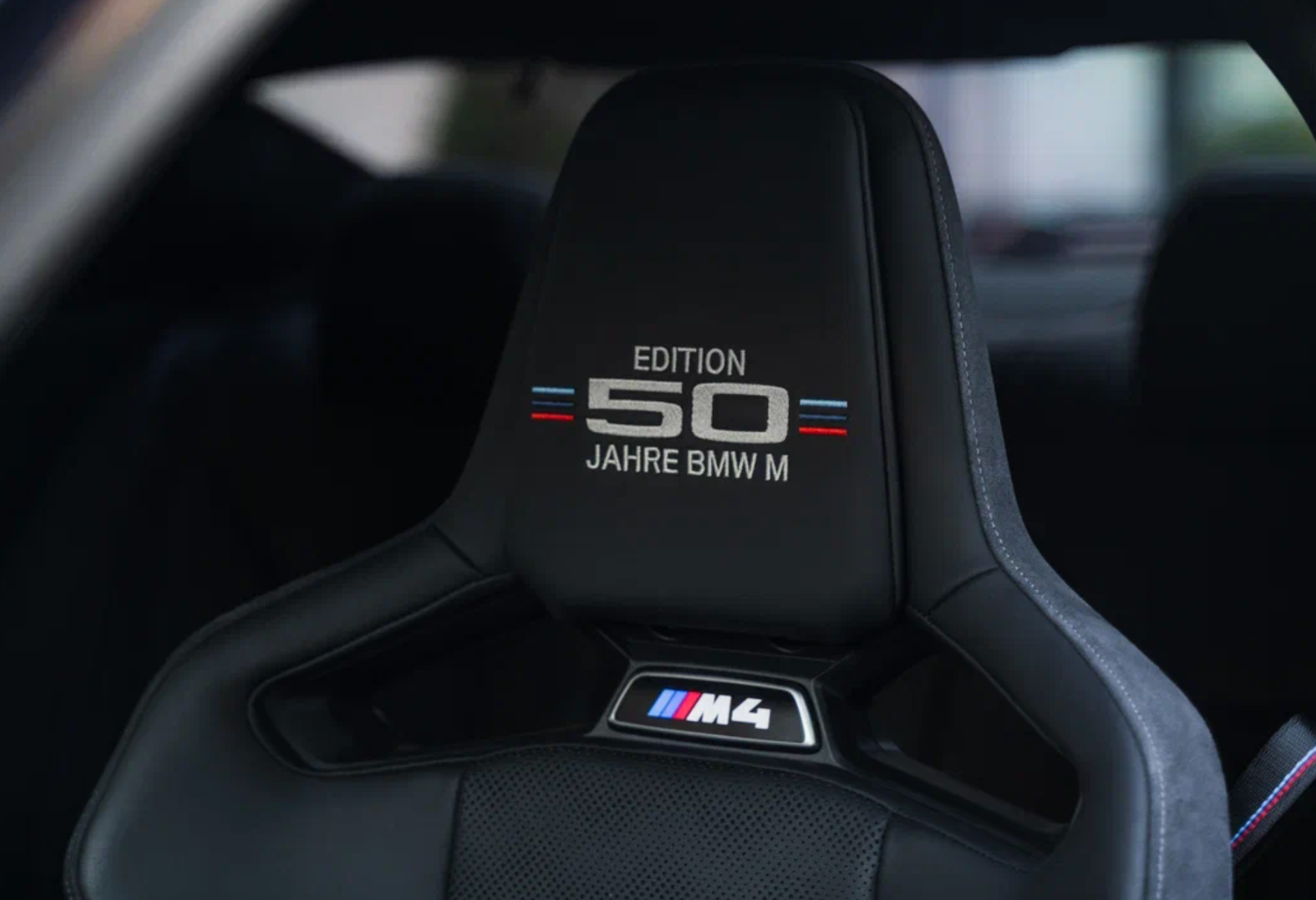 Аренда bmw m4 премиум класса 2021 года в городе Москва Спортивная от 32000 руб./сутки, полный привод, двигатель: бензин, объем 3 литра, каско (Мультидрайв), ОСАГО (Мультидрайв), без водителя, недорого, вид 8 - RentRide