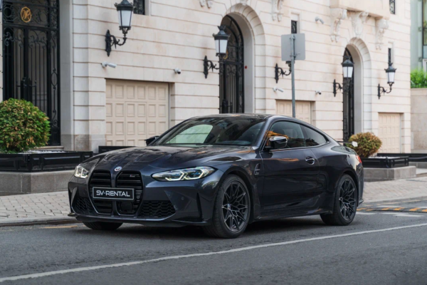 Прокат авто bmw m4 премиум класса 2021 года в городе Москва Спортивная от 32000 руб./сутки, полный привод, двигатель: бензин, объем 3 литра, каско (Мультидрайв), ОСАГО (Мультидрайв), без водителя, недорого - RentRide