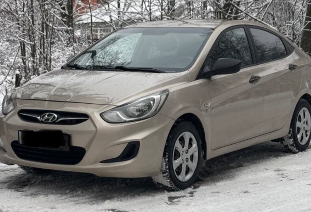 Аренда hyundai solaris эконом класса 2014 года в городе Москва Перово от 1680 руб./сутки, передний привод, двигатель: бензин, объем 1.6 литров, каско (Впишу в полис), ОСАГО (Мультидрайв), без водителя, недорого, вид 4 - RentRide