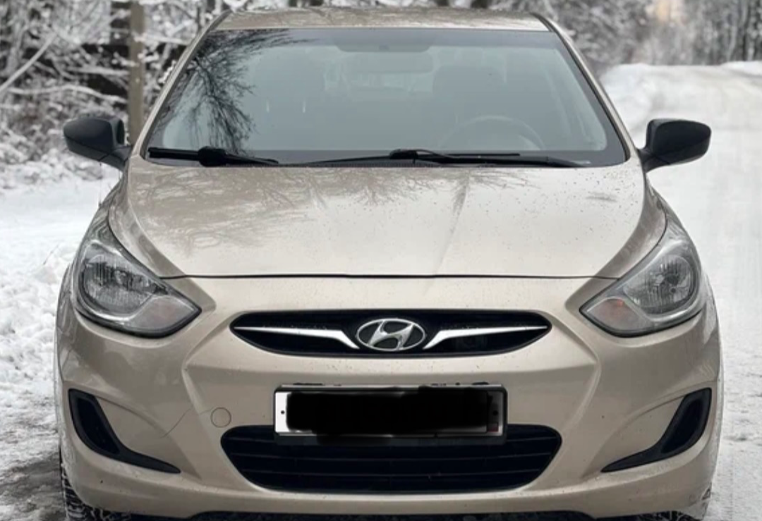 Аренда hyundai solaris эконом класса 2014 года в городе Москва Перово от 1680 руб./сутки, передний привод, двигатель: бензин, объем 1.6 литров, каско (Впишу в полис), ОСАГО (Мультидрайв), без водителя, недорого, вид 2 - RentRide