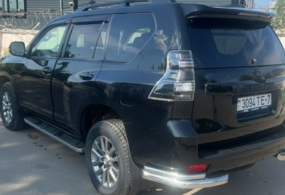 Аренда toyota land-cruiser-prado бизнес класса 2016 года в городе Москва Волгоградский проспект от 5600 руб./сутки, полный привод, двигатель: дизель, объем 2800 литров, ОСАГО (Мультидрайв), без водителя, недорого, вид 4 - RentRide