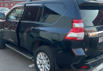 Аренда toyota land-cruiser-prado бизнес класса 2014 года в городе Москва Волгоградский проспект от 4960 руб./сутки, полный привод, двигатель: дизель, объем 3000 литров, ОСАГО (Мультидрайв), без водителя, недорого, вид 6 - RentRide