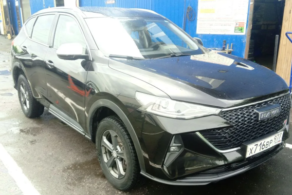 Прокат авто haval f7 эконом класса 2024 года в городе Москва Новые Черемушки от 3300 руб./сутки, передний привод, двигатель: бензин, объем 1.5 литров, ОСАГО (Мультидрайв), без водителя, недорого - RentRide