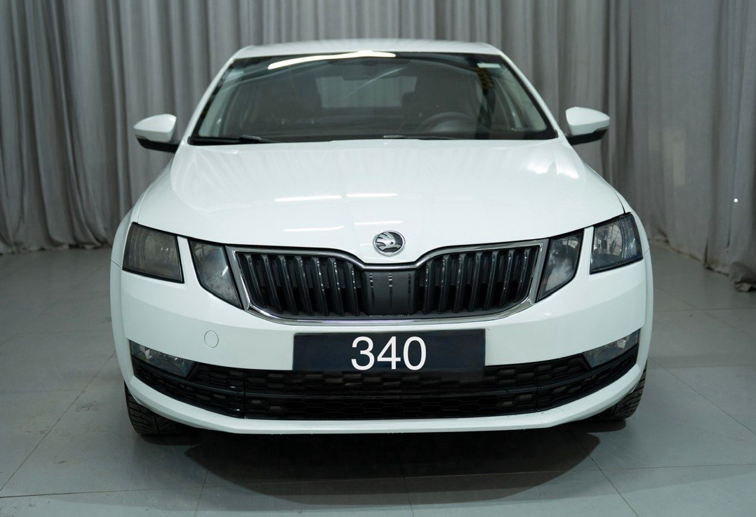 Аренда skoda octavia эконом класса 2020 года в городе Москва Яхромская от 2160 руб./сутки, передний привод, двигатель: бензин, объем 1.6 литров, ОСАГО (Мультидрайв), без водителя, недорого - RentRide