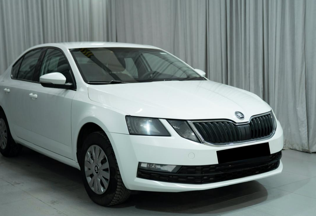 Аренда skoda octavia эконом класса 2020 года в городе Москва Яхромская от 2160 руб./сутки, передний привод, двигатель: бензин, объем 1.6 литров, ОСАГО (Мультидрайв), без водителя, недорого, вид 2 - RentRide
