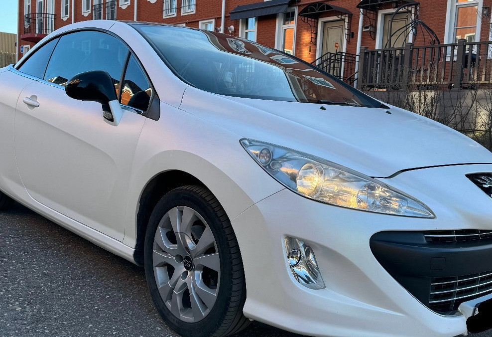 Аренда peugeot 308 бизнес класса 2010 года в городе Москва Строгино от 7600 руб./сутки, передний привод, двигатель: бензин, объем 1.6 литров, ОСАГО (Мультидрайв), без водителя, недорого, вид 3 - RentRide