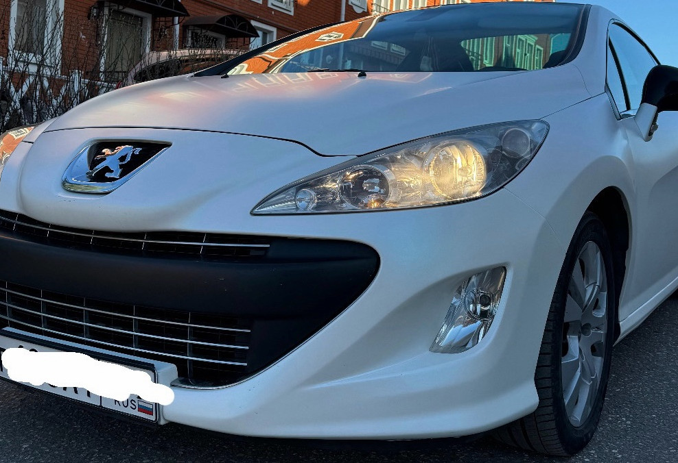 Аренда peugeot 308 бизнес класса 2010 года в городе Москва Строгино от 7600 руб./сутки, передний привод, двигатель: бензин, объем 1.6 литров, ОСАГО (Мультидрайв), без водителя, недорого, вид 4 - RentRide