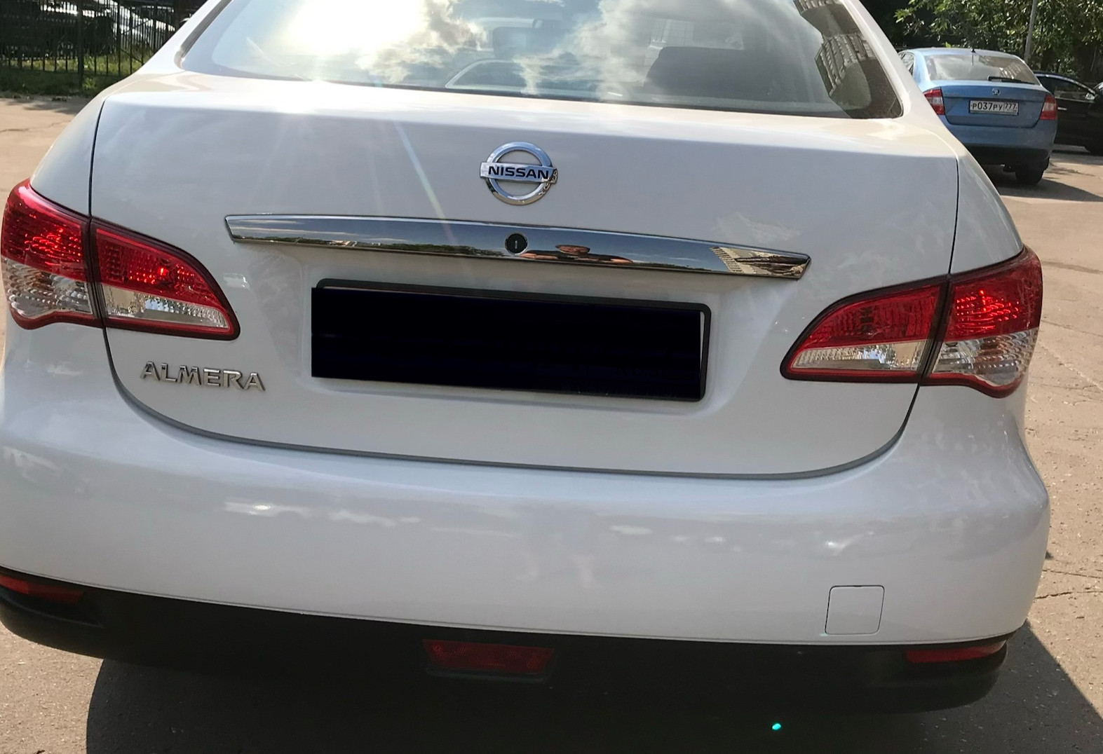 Аренда nissan almera эконом класса 2014 года в городе Москва Электрозаводская от 2400 руб./сутки, задний привод, двигатель: бензин, объем 1.6 литров, ОСАГО (Впишу в полис), без водителя, недорого, вид 3 - RentRide