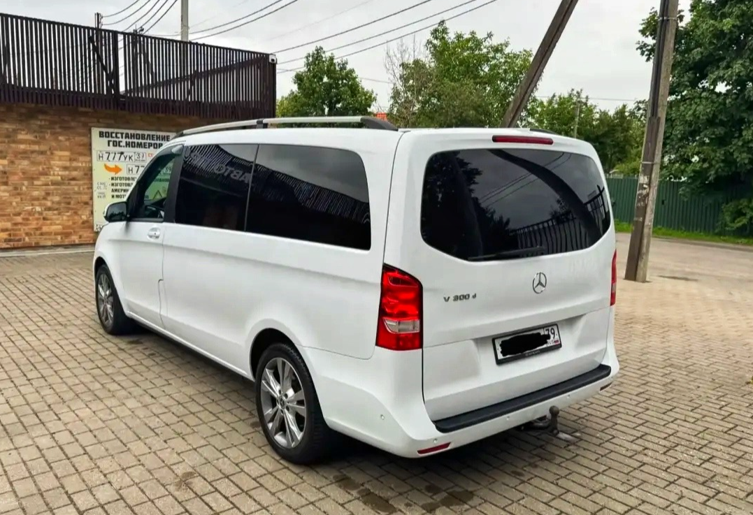 Аренда mercedes-benz v-klass 2019 года в городе Москва от 10990 руб./сутки, задний привод, двигатель: дизель, объем 2.2 литра, ОСАГО (Мультидрайв), без водителя, недорого, вид 2 - RentRide