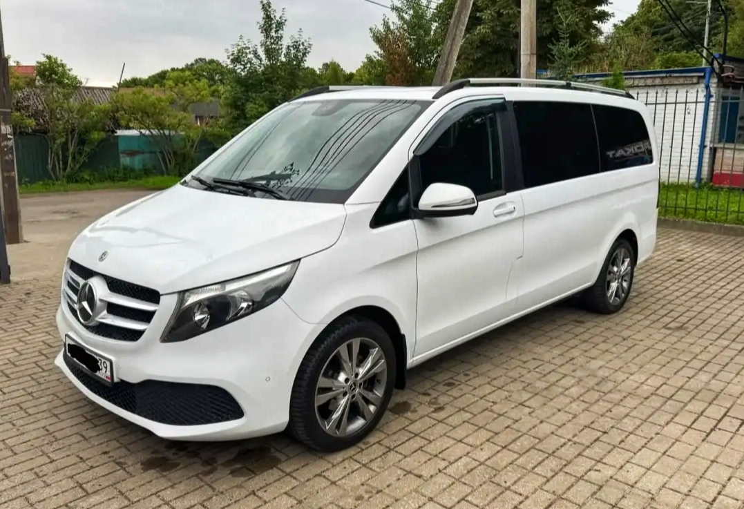 Аренда mercedes-benz v-klass 2019 года в городе Москва от 10990 руб./сутки, задний привод, двигатель: дизель, объем 2.2 литра, ОСАГО (Мультидрайв), без водителя, недорого - RentRide