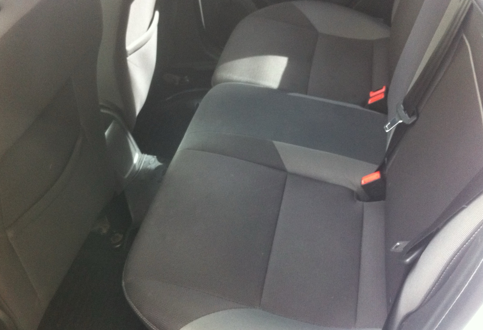 Аренда ford focus эконом класса 2012 года в городе Москва Электрозаводская от 2400 руб./сутки, передний привод, двигатель: бензин, объем 1600 литров, ОСАГО (Впишу в полис), без водителя, недорого, вид 6 - RentRide