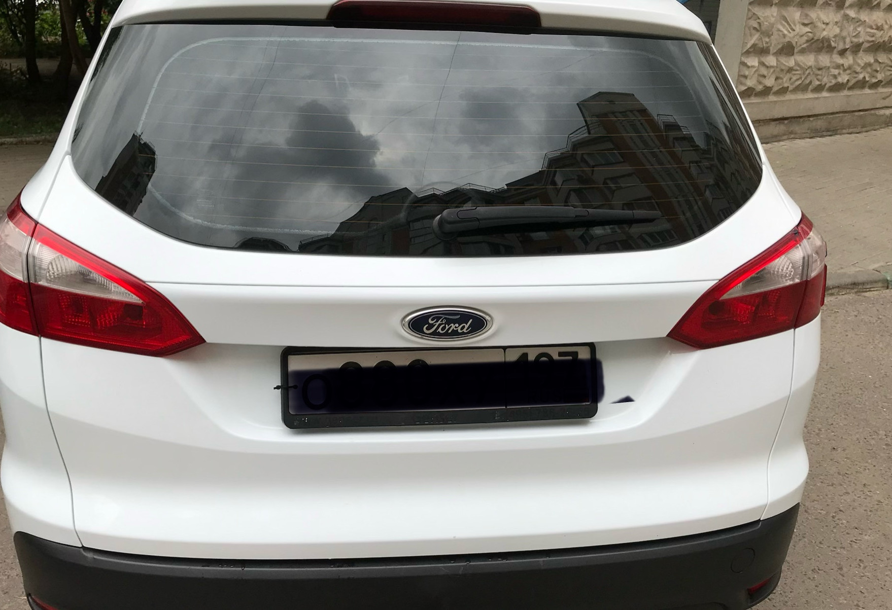 Аренда ford focus эконом класса 2012 года в городе Москва Электрозаводская от 2400 руб./сутки, передний привод, двигатель: бензин, объем 1600 литров, ОСАГО (Впишу в полис), без водителя, недорого, вид 2 - RentRide