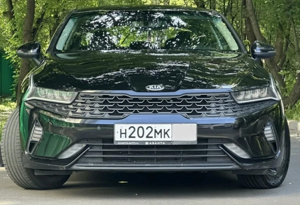 Аренда kia k5 комфорт класса 2021 года в городе Москва Нагорная от 5599 руб./сутки, передний привод, двигатель: бензин, объем 2 литра, ОСАГО (Впишу в полис), без водителя, недорого, вид 2 - RentRide
