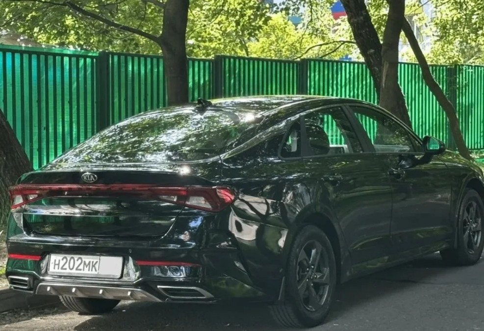 Аренда kia k5 комфорт класса 2021 года в городе Москва Нагорная от 5599 руб./сутки, передний привод, двигатель: бензин, объем 2 литра, ОСАГО (Впишу в полис), без водителя, недорого, вид 5 - RentRide