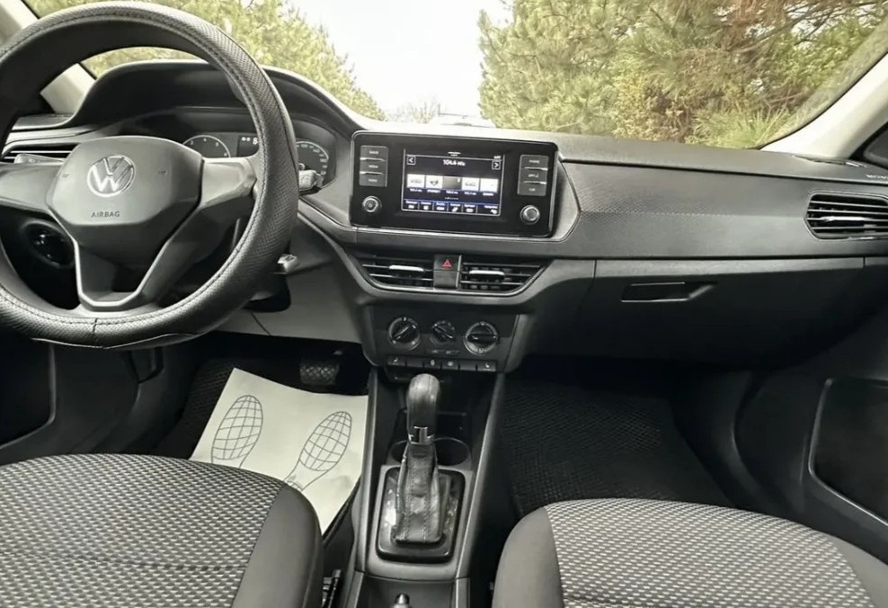 Аренда volkswagen polo эконом класса 2021 года в городе Москва Нагорная от 3600 руб./сутки, передний привод, двигатель: бензин, объем 1.6 литров, ОСАГО (Впишу в полис), без водителя, недорого, вид 5 - RentRide