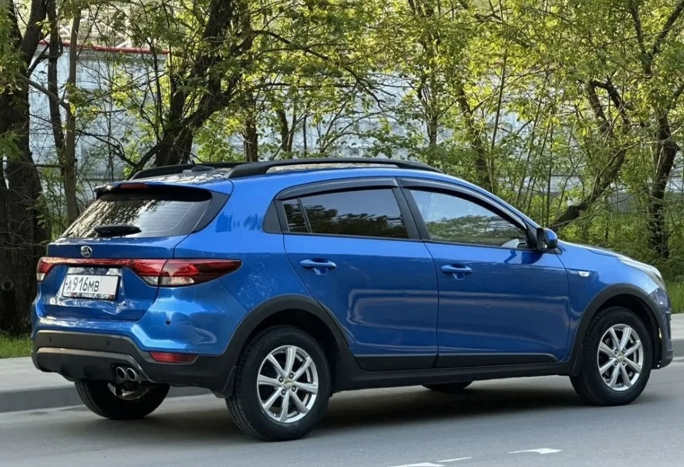 Аренда kia rio эконом класса 2019 года в городе Москва Нагорная от 3599 руб./сутки, передний привод, двигатель: бензин, объем 1.4 литра, ОСАГО (Впишу в полис), без водителя, недорого, вид 4 - RentRide