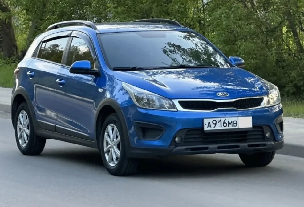 Аренда kia rio эконом класса 2019 года в городе Москва Нагорная от 3599 руб./сутки, передний привод, двигатель: бензин, объем 1.4 литра, ОСАГО (Впишу в полис), без водителя, недорого - RentRide