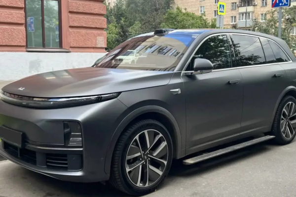 Прокат авто lixiang l7 бизнес класса 2024 года в городе Москва от 15500 руб./сутки, полный привод, двигатель: гибрид, объем 1.5 литров, каско (Мультидрайв), ОСАГО (Мультидрайв), без водителя, недорого - RentRide