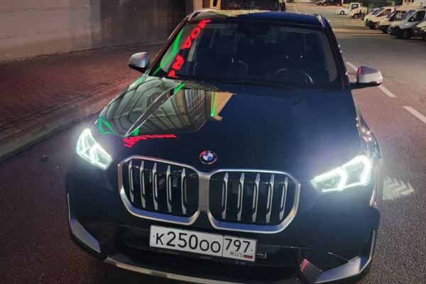 Прокат авто bmw bmw бизнес класса 2024 года в городе Москва Щелковская от 7200 руб./сутки, передний привод, двигатель: бензин, объем 1500 литров, ОСАГО (Мультидрайв), без водителя, недорого - RentRide