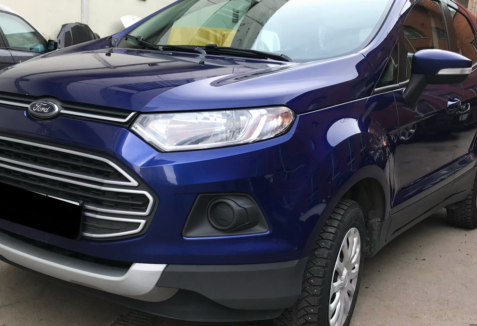 Аренда ford ecosport комфорт класса 2016 года в городе Москва Бауманская от 3200 руб./сутки, передний привод, двигатель: бензин, объем 1.6 литров, ОСАГО (Впишу в полис), без водителя, недорого, вид 3 - RentRide