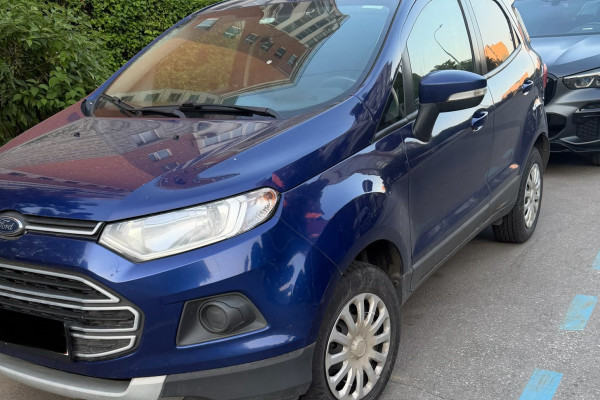 Прокат авто ford ecosport стандарт класса 2016 года в городе Москва Бауманская от 3200 руб./сутки, передний привод, двигатель: бензин, объем 1.6 литров, ОСАГО (Впишу в полис), без водителя, недорого - RentRide