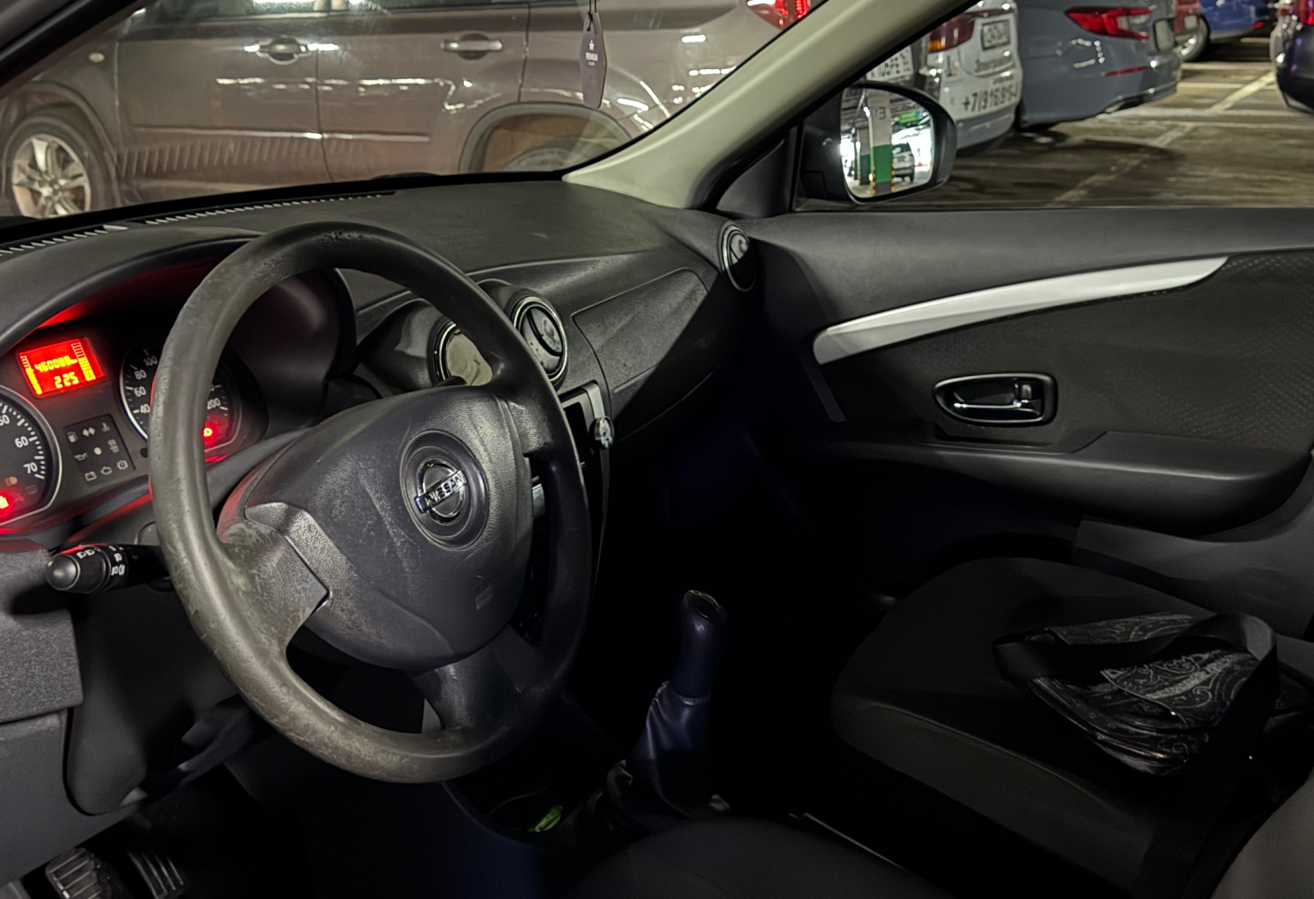 Аренда nissan almera эконом класса 2017 года в городе Москва Новогиреево от 1680 руб./сутки, передний привод, двигатель: бензин, объем 1.6 литров, ОСАГО (Мультидрайв), без водителя, недорого, вид 3 - RentRide