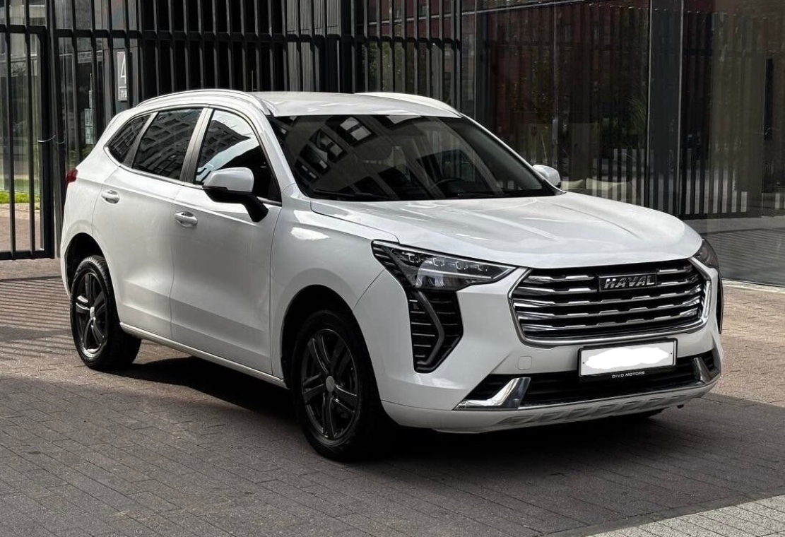 Аренда haval jolion эконом класса 2022 года в городе Москва Саларьево от 3000 руб./сутки, передний привод, двигатель: бензин, объем 1.5 литров, ОСАГО (Мультидрайв), без водителя, недорого - RentRide