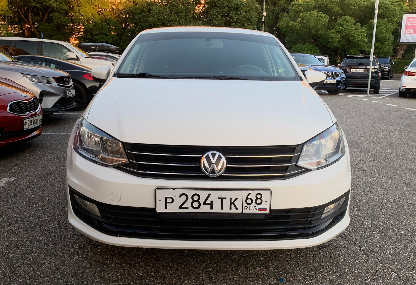 Аренда volkswagen polo эконом класса 2019 года в городе Москва от 2000 руб./сутки, передний привод, двигатель: бензин, объем 1.6 литров, ОСАГО (Мультидрайв), без водителя, недорого, вид 3 - RentRide