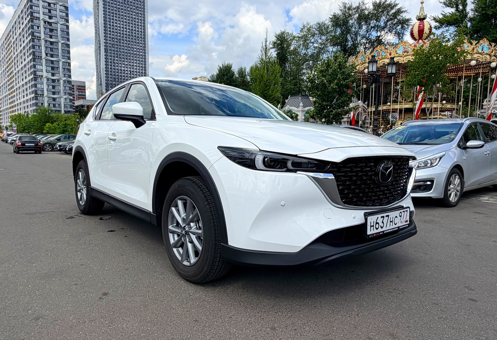 Аренда mazda cx-5 стандарт класса 2026 года в городе Москва Ботанический сад от 4940 руб./сутки, передний привод, двигатель: бензин, объем 2 литра, ОСАГО (Впишу в полис), без водителя, недорого - RentRide