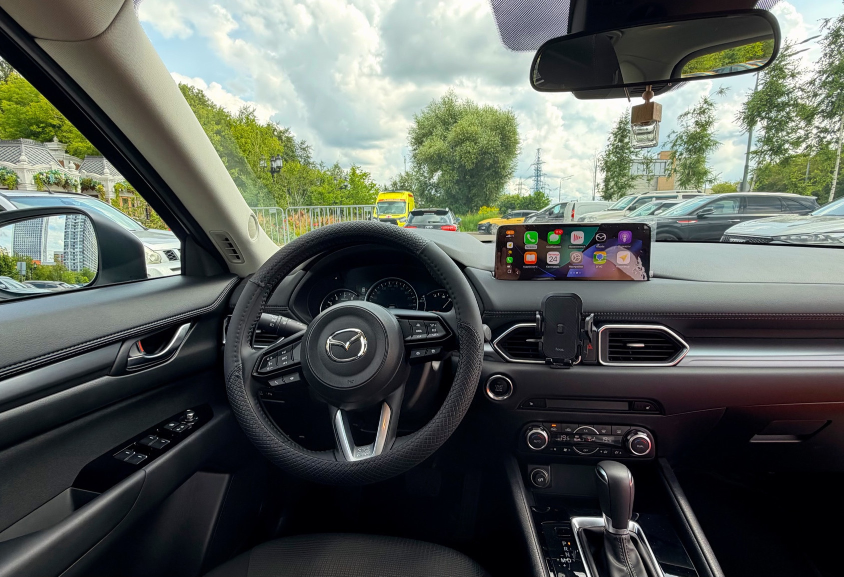 Аренда mazda cx-5 стандарт класса 2026 года в городе Москва Ботанический сад от 4940 руб./сутки, передний привод, двигатель: бензин, объем 2 литра, ОСАГО (Впишу в полис), без водителя, недорого, вид 8 - RentRide