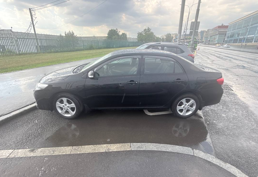 Аренда toyota corolla эконом класса 2013 года в городе Москва Севастопольская от 2400 руб./сутки, передний привод, двигатель: бензин, объем 1.6 литров, ОСАГО (Впишу в полис), без водителя, недорого, вид 7 - RentRide