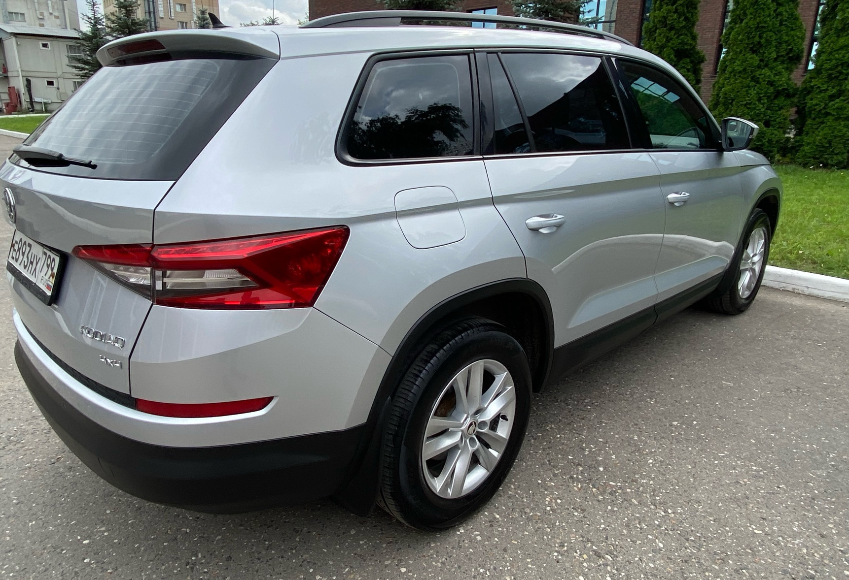 Аренда skoda kodiaq комфорт класса 2018 года в городе Москва Белорусская от 5300 руб./сутки, полный привод, двигатель: бензин, объем 1.4 литра, ОСАГО (Впишу в полис), без водителя, недорого, вид 7 - RentRide