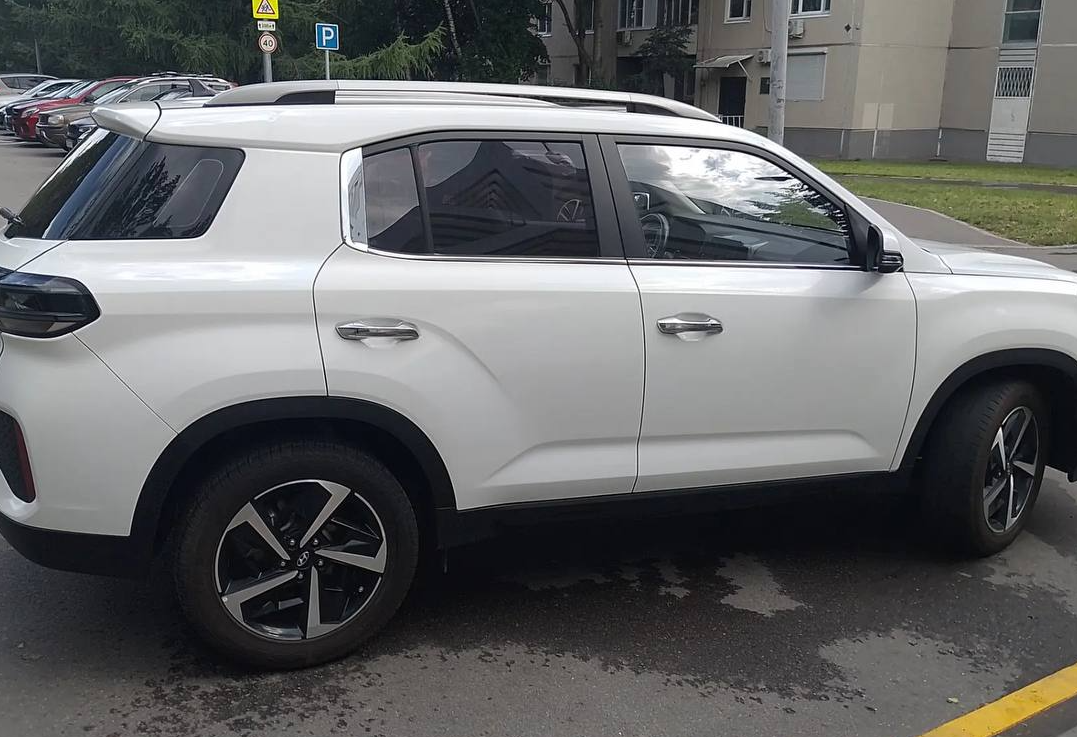 Аренда hyundai ix35 комфорт класса 2021 года в городе Москва от 3600 руб./сутки, передний привод, двигатель: бензин, объем 140 литров, ОСАГО (Мультидрайв), без водителя, недорого, вид 4 - RentRide