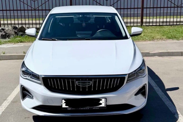 Прокат авто geely emgrand-7 эконом класса 2024 года в городе Москва Коптево от 2500 руб./сутки, передний привод, двигатель: бензин, объем 1500 литров, ОСАГО (Мультидрайв), без водителя, недорого - RentRide