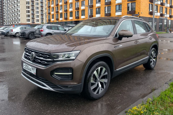 Прокат авто volkswagen tayron стандарт класса 2021 года в городе Москва Щелковская от 4000 руб./сутки, передний привод, двигатель: бензин, объем 1395 литров, ОСАГО (Мультидрайв), без водителя, недорого - RentRide
