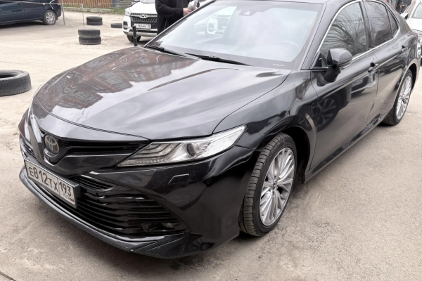 Прокат авто toyota camry комфорт класса 2018 года в городе Краснодар от 4500 руб./сутки, передний привод, двигатель: бензин, объем 3.5 литров, ОСАГО (Впишу в полис), без водителя, недорого - RentRide
