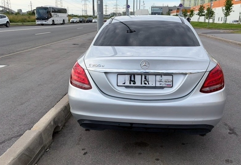 Аренда mercedes-benz c-klass бизнес класса 2017 года в городе Москва Гражданский проспект от 5200 руб./сутки, задний привод, двигатель: дизель, объем 1.6 литров, каско (Впишу в полис), ОСАГО (Впишу в полис), без водителя, недорого, вид 6 - RentRide