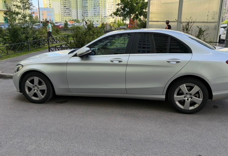 Аренда mercedes-benz c-klass бизнес класса 2017 года в городе Москва Гражданский проспект от 5200 руб./сутки, задний привод, двигатель: дизель, объем 1.6 литров, каско (Впишу в полис), ОСАГО (Впишу в полис), без водителя, недорого, вид 4 - RentRide