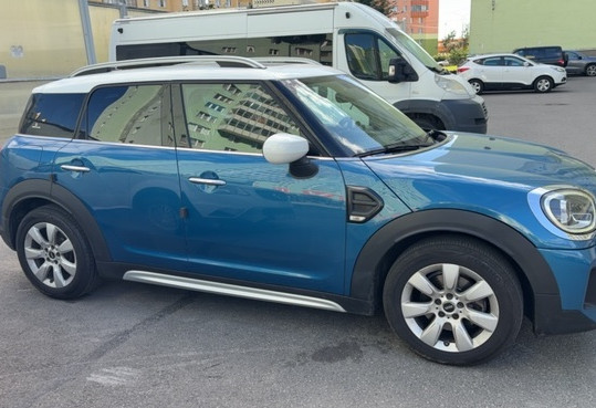 Аренда mini countryman бизнес класса 2021 года в городе Москва от 5040 руб./сутки, передний привод, двигатель: бензин, объем 1.5 литров, каско (Впишу в полис), ОСАГО (Впишу в полис), без водителя, недорого, вид 4 - RentRide