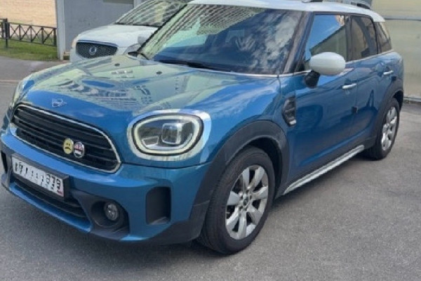 Прокат авто mini countryman бизнес класса 2021 года в городе Санкт-Петербург от 5040 руб./сутки, передний привод, двигатель: бензин, объем 1.5 литров, каско (Впишу в полис), ОСАГО (Впишу в полис), без водителя, недорого - RentRide
